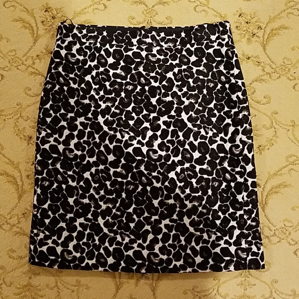 J Crew leopard print pencil skirt, size 4